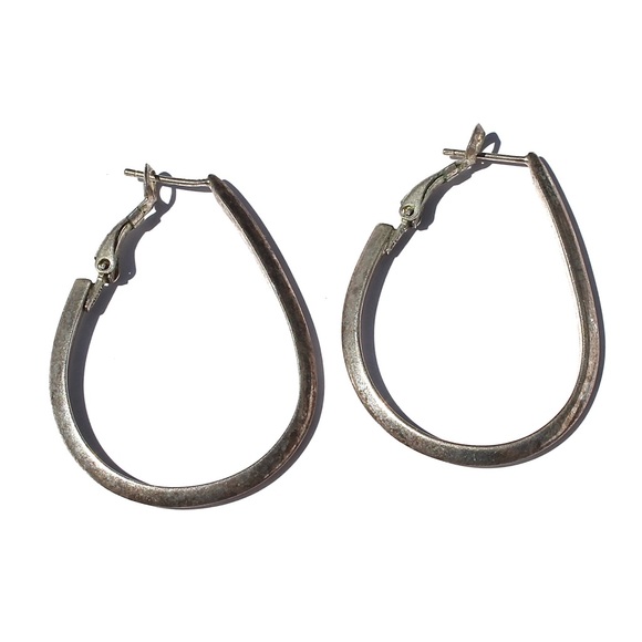 Vintage Sterling Silver Hoop Earrings Large Oval Hoops with Beveled Knife Edge - Picture 1 of 5